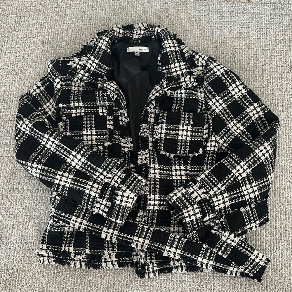 Saks off fifth black and white belt jacket NWT